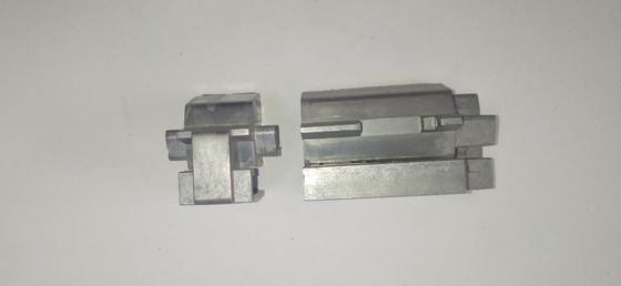 OEM الرمل يموت الصب أجزاء الفولاذ المقاوم للصدأ الصب الدقة ASTM