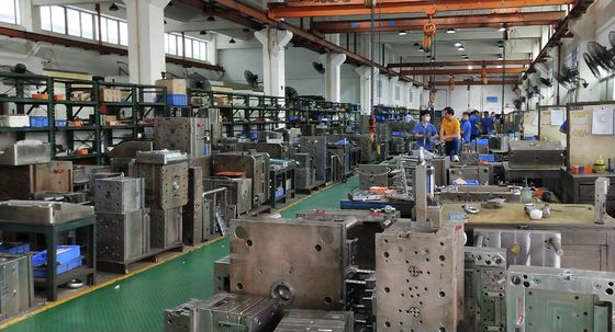 OEM عداء نموذجي حقن صب تحليل العيوب والحلول