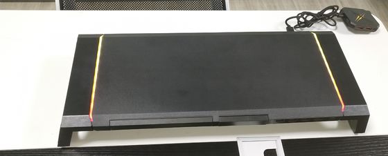 SECC موقف شاشة المعدن مع محور USB3.0 / الشحن اللاسلكي